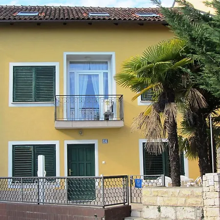 House Sara Case de vacanță