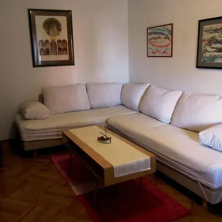 House Sara Опатия
